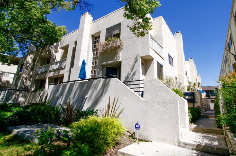 South Oak Knoll Townhomes Pasadena CA